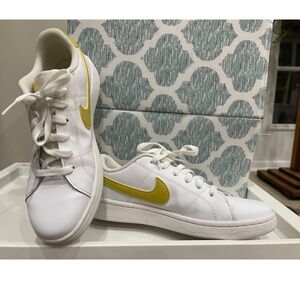 Nike Court Royale 2 Sneaker
